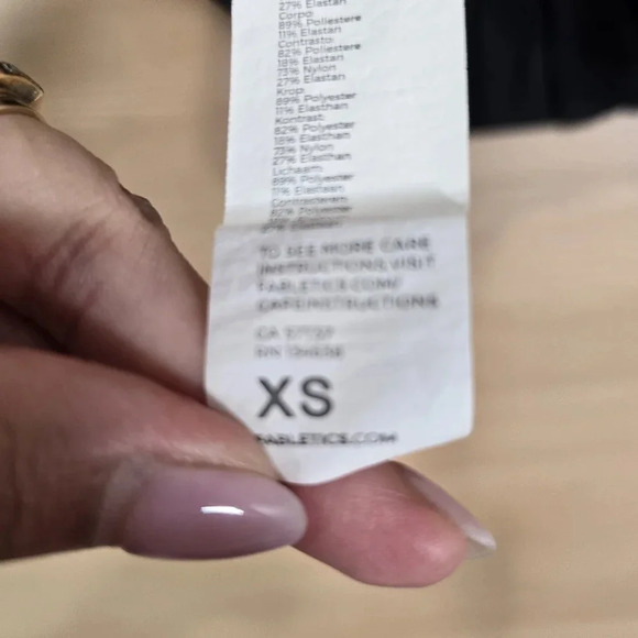 Fabletics Sport Bra Size XS Front Zip High Neck Strappy Cross Back Yoga Gray - Picture 5 of 6